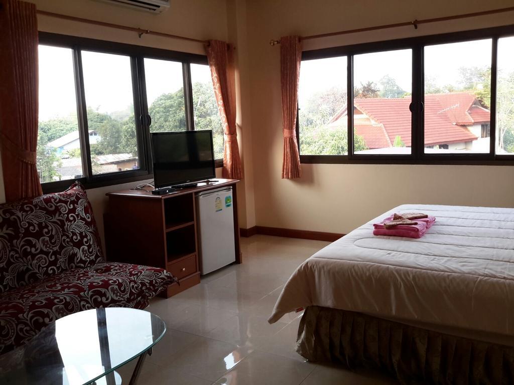 Donchai House Guest House& Cafe Чиангмай Экстерьер фото