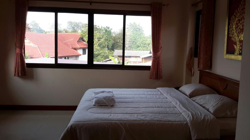 Donchai House Guest House& Cafe Чиангмай Экстерьер фото