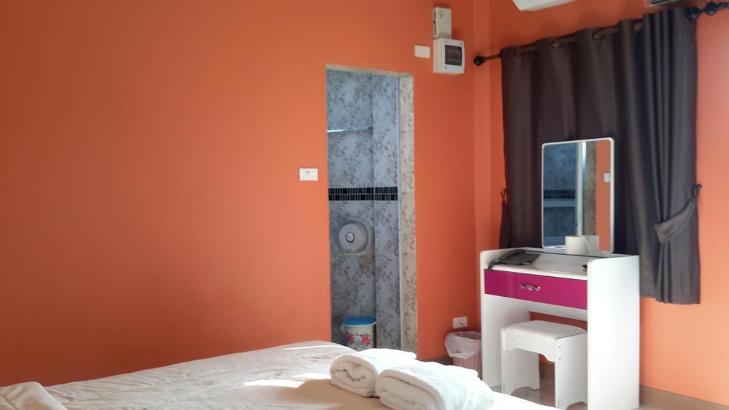Donchai House Guest House& Cafe Чиангмай Экстерьер фото