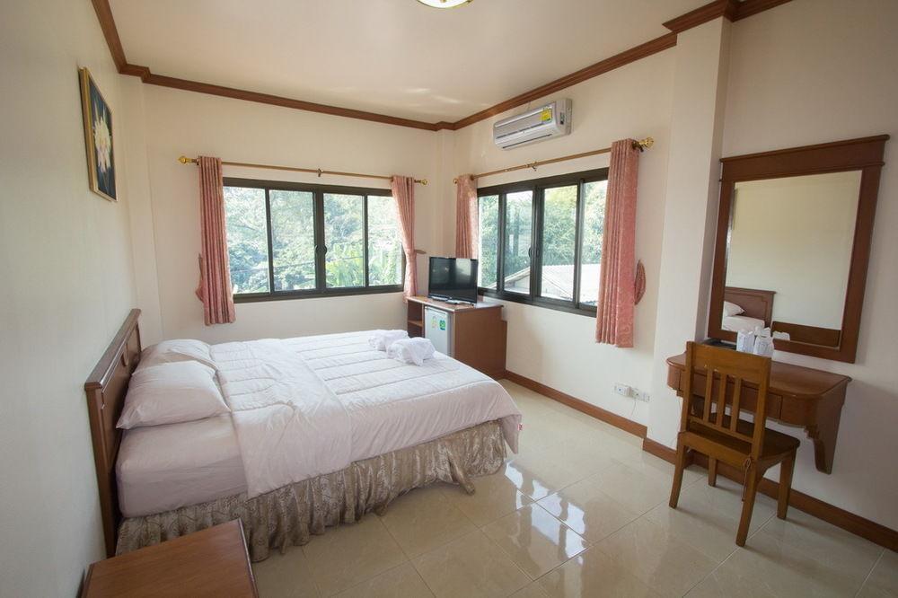 Donchai House Guest House& Cafe Чиангмай Экстерьер фото