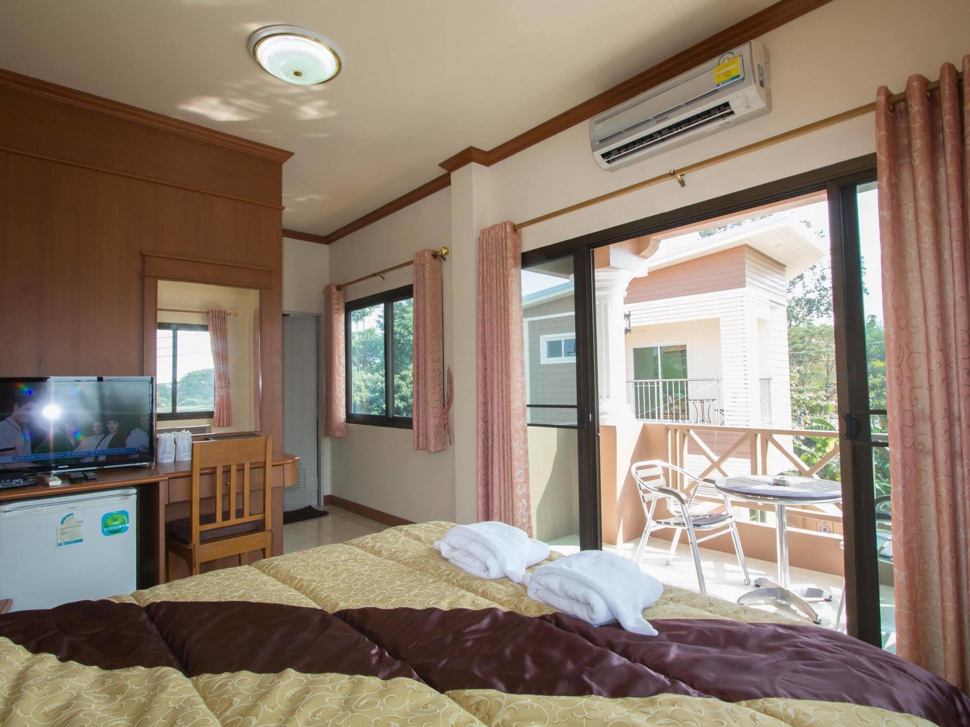 Donchai House Guest House& Cafe Чиангмай Экстерьер фото