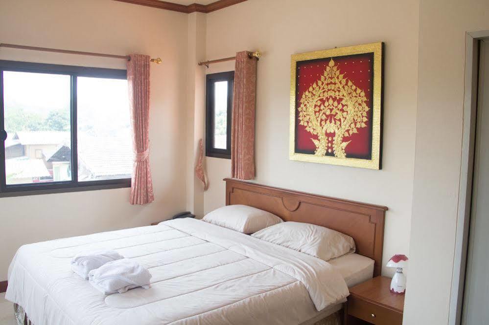 Donchai House Guest House& Cafe Чиангмай Экстерьер фото