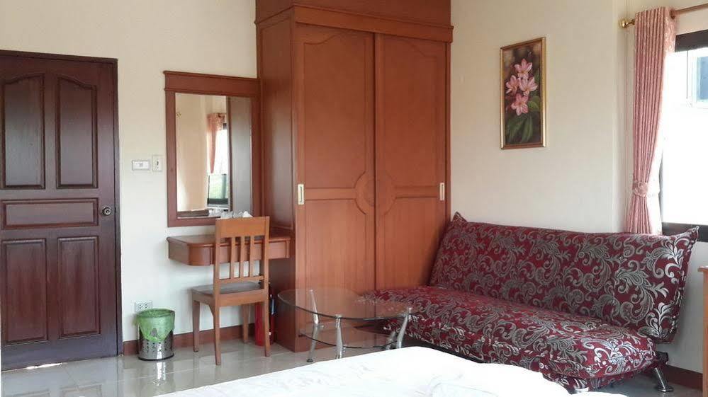 Donchai House Guest House& Cafe Чиангмай Экстерьер фото